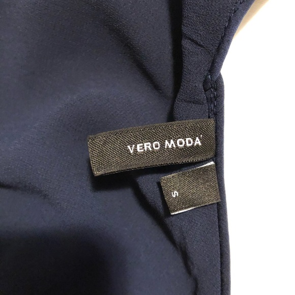 Vero Moda Dala Singlet Navy - Picture 3 of 3